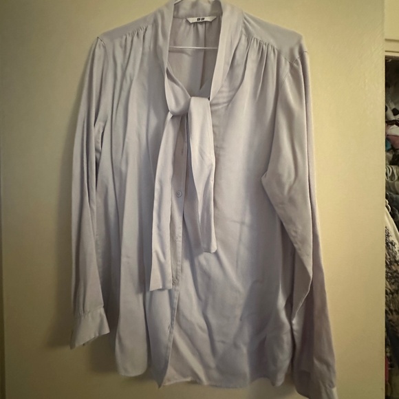 All 3 Uniqlo Shirts (green S, pink M, purple XS) - Picture 7 of 9